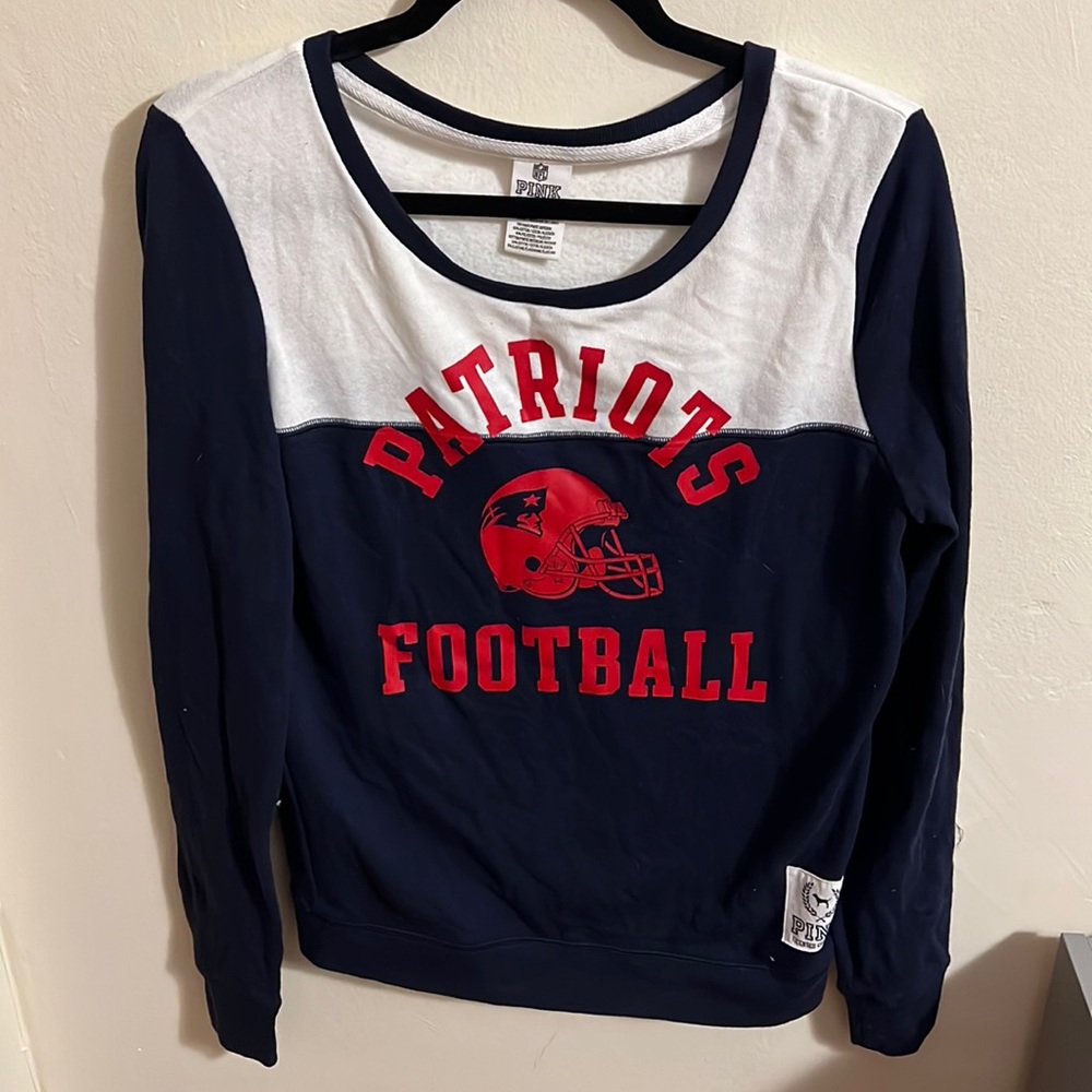 VS Pink Patriots Football Crewneck style long sleeve